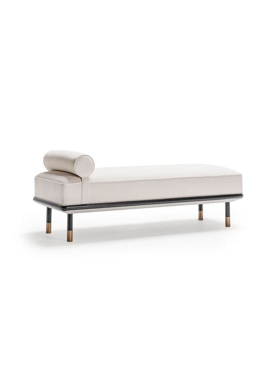OTTOMAN/POUFF